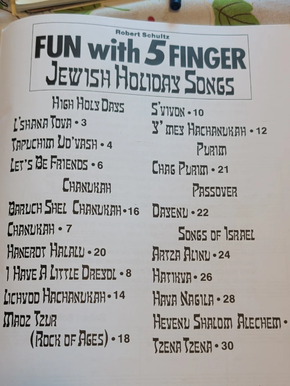 Fun with 5 Finger Jewish Holiday Song Book.